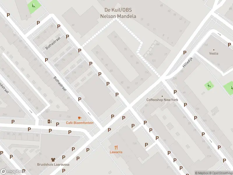 Ambulance met gepaste spoed naar de Jacominastraat in Rotterdam