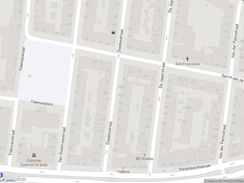 Ambulance met grote spoed naar de Doedesstraat in Rotterdam