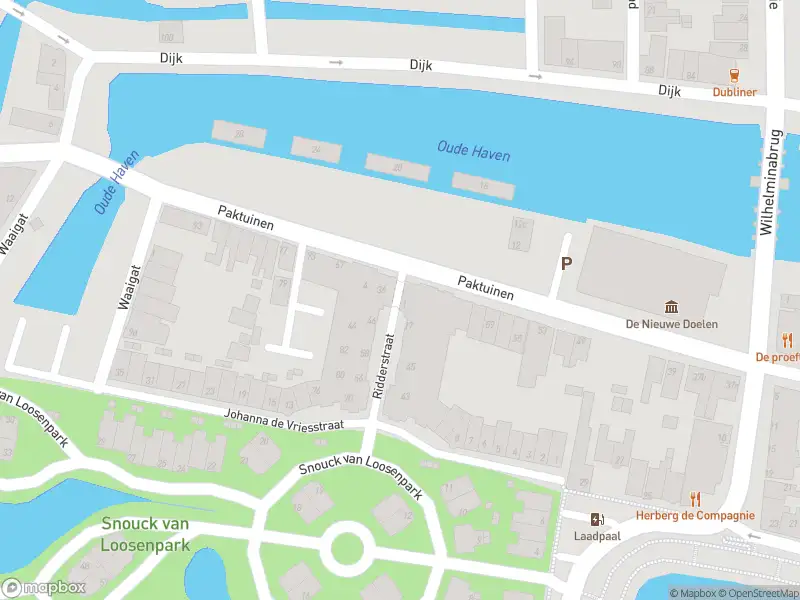 Ambulance naar de Ridderstraat in Enkhuizen