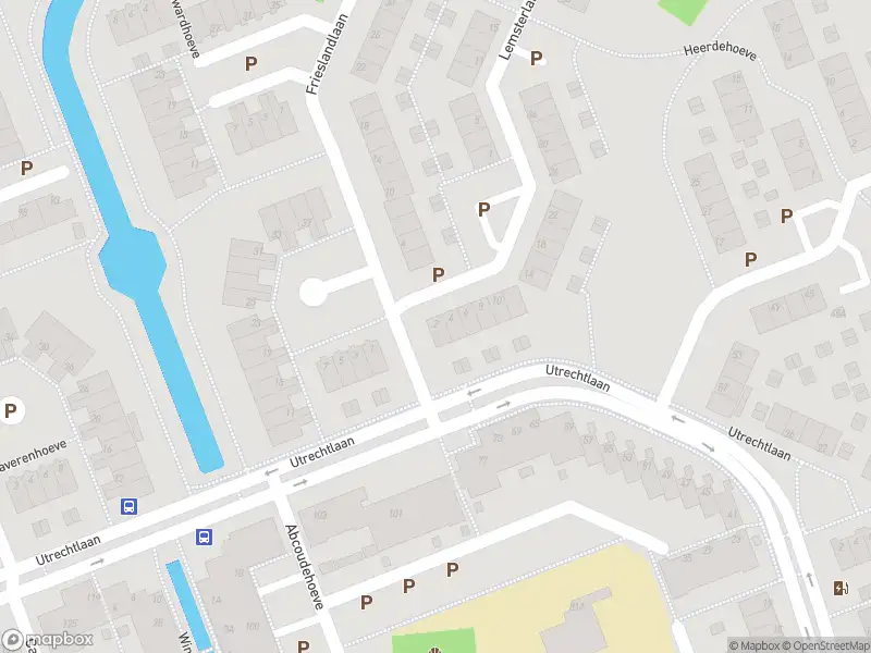 Ambulance met gepaste spoed naar de Lemsterlandhoeve in Vlaardingen