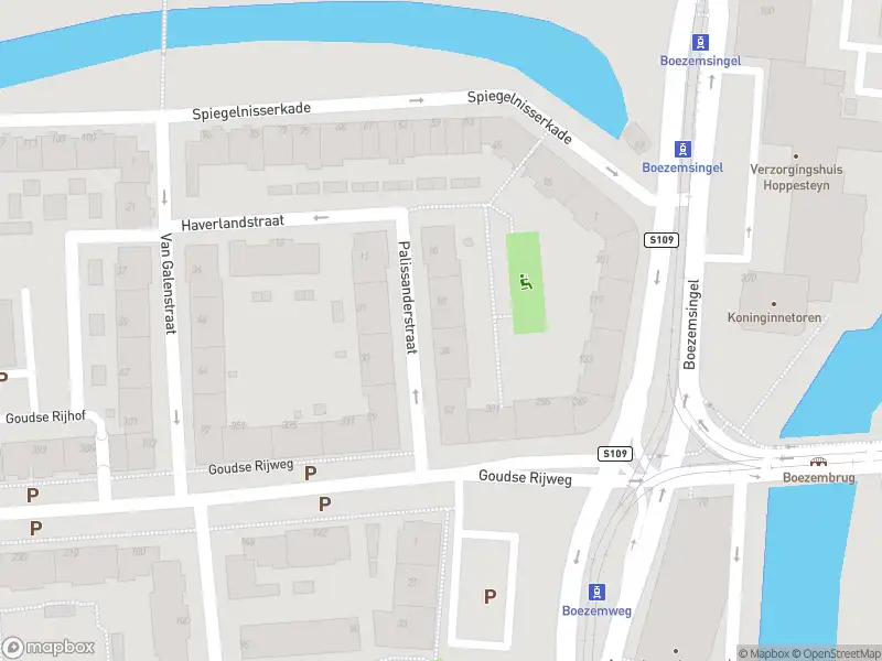 Ambulance met gepaste spoed naar de Palissanderstraat in Rotterdam