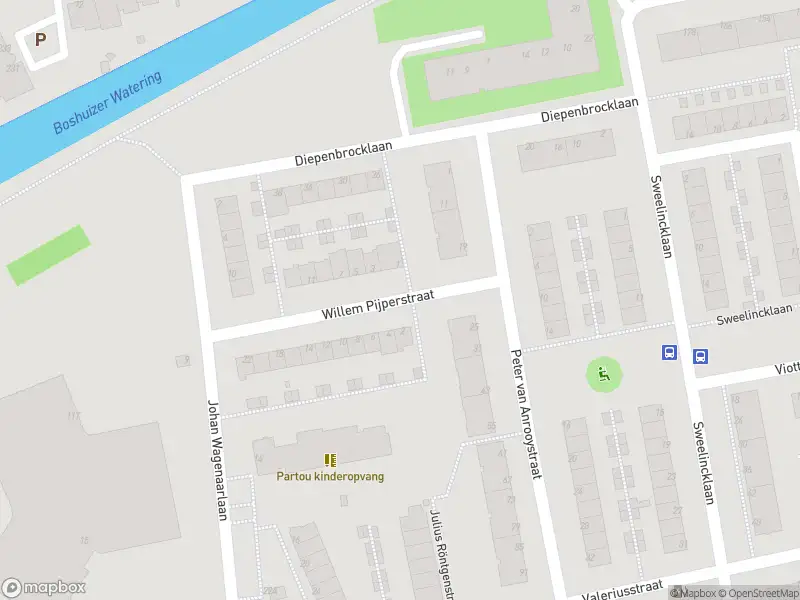 Ambulance met gepaste spoed naar de Willem Pijperstraat in Leiden