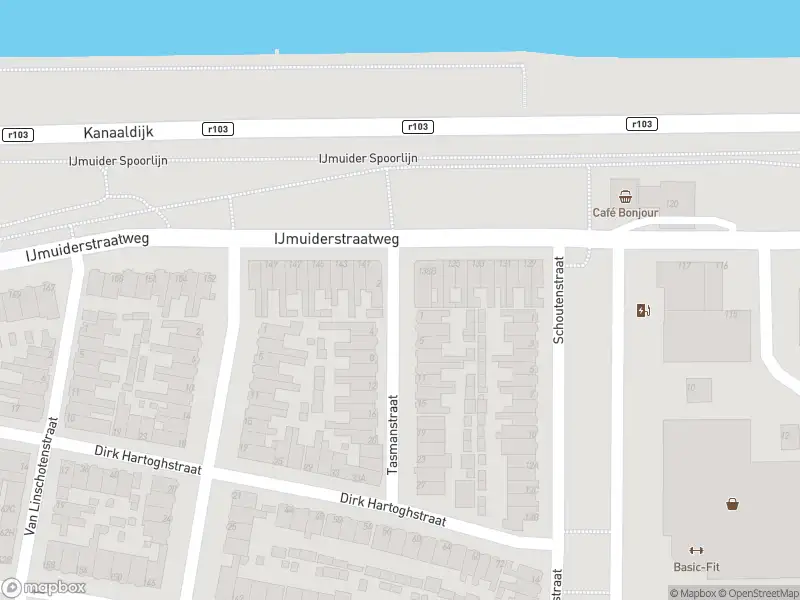 Ambulance met grote spoed naar de Tasmanstraat in IJmuiden