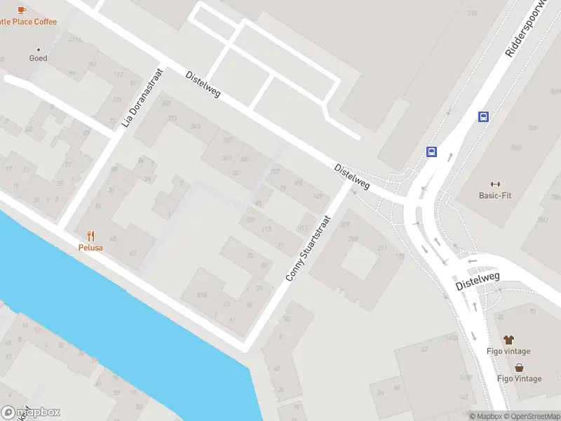 Ambulance met grote spoed naar de Conny Stuartstraat in Amsterdam