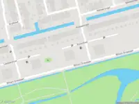 Ambulance met grote spoed naar de Pelikaansingel in Delft