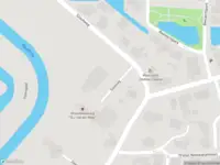 Brandweer met grote spoed naar de Slootweg in Benthuizen vanwege reanimatie