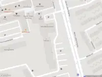 Ambulance met grote spoed naar de Sinclair Lewisplaats in Rotterdam