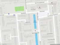 Ambulance met gepaste spoed naar de Willem Weysingel in Pernis Rotterdam