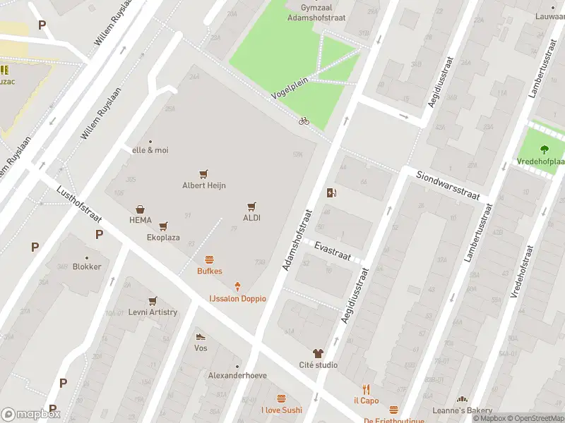 Ambulance met grote spoed naar de Adamshofstraat in Rotterdam