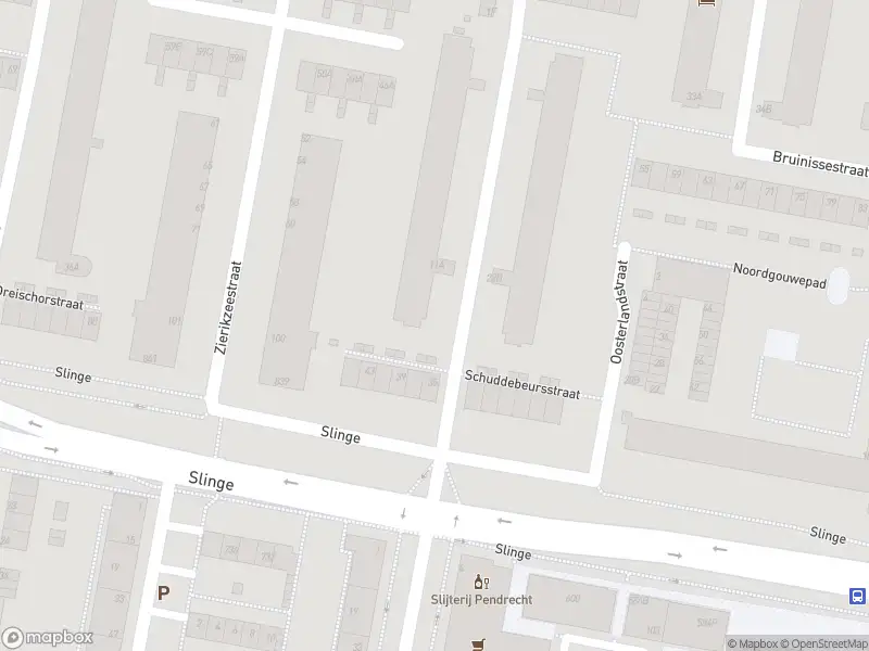 Ambulance met grote spoed naar de Schuddebeursstraat in Rotterdam