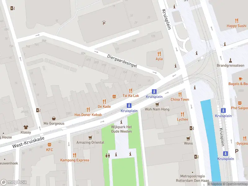 Ambulance met gepaste spoed naar de West-Kruiskade in Rotterdam