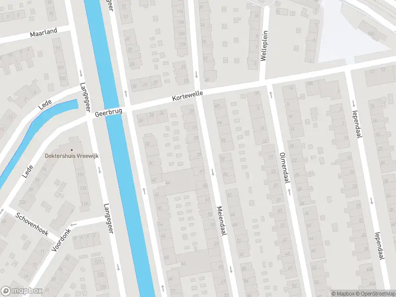 Ambulance met gepaste spoed naar de Meiendaal in Rotterdam