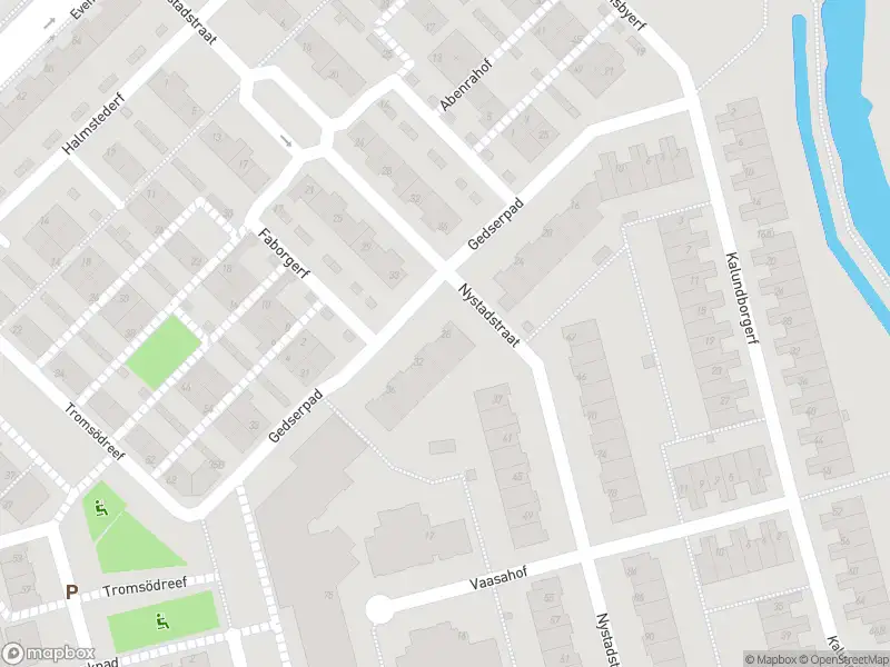 Ambulance met grote spoed naar de Nystadstraat in Rotterdam