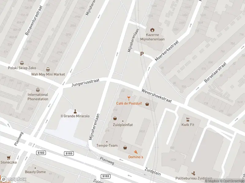 Ambulance met grote spoed naar de Zuiderterras in Rotterdam