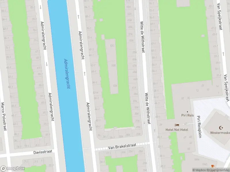 Brandweer met gepaste spoed naar de Van Brakelstraat in Amsterdam vanwege stankoverlast