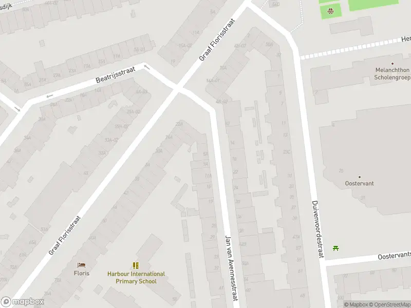 Ambulance met grote spoed naar de Jan van Avennesstraat in Rotterdam