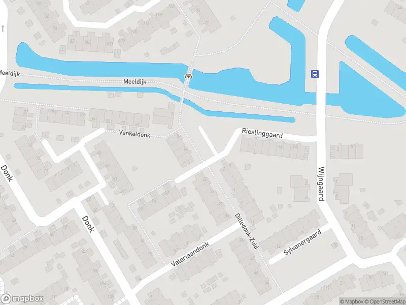 Ambulance met grote spoed naar de Dilledonk-Zuid in Spijkenisse