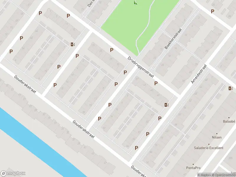 Ambulance met gepaste spoed naar de Dubbeldamstraat in Zoetermeer