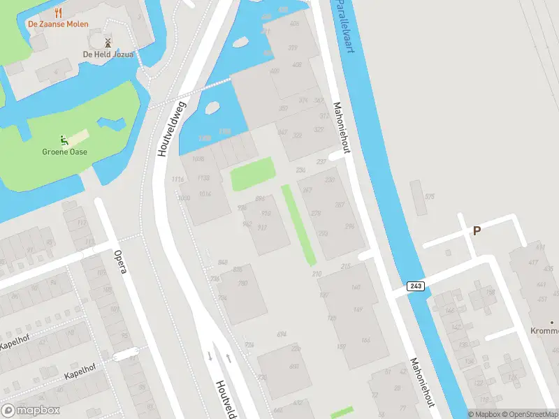 Ambulance met grote spoed naar de Mahoniehout in Zaandam