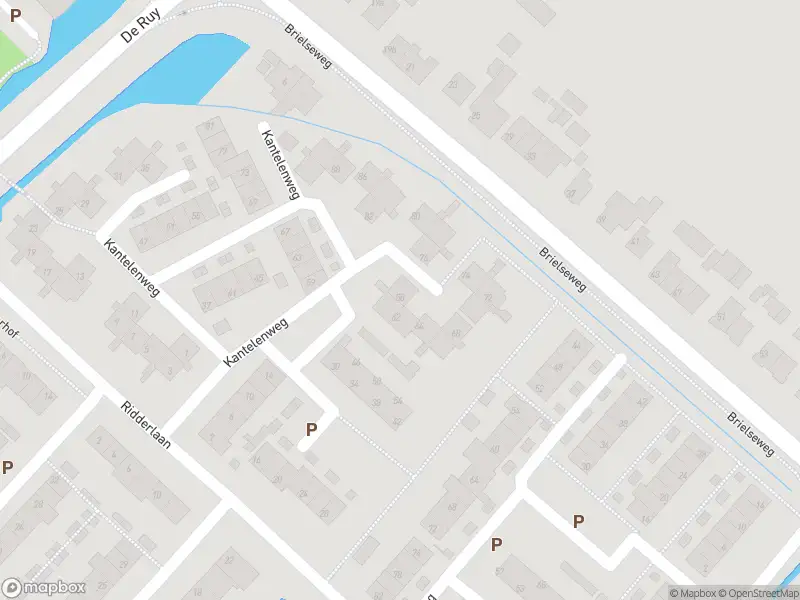 Ambulance met grote spoed naar de Kantelenweg in Oostvoorne