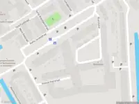 Ambulance met grote spoed naar de Aletta Jacobsstraat in Delft