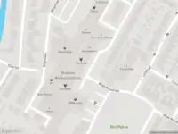 Ambulance met grote spoed naar de Zeilmakersstraat in Alblasserdam