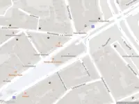 Brandweer met gepaste spoed naar de Damsterplein in Groningen vanwege afgaan automatisch brandalarm
