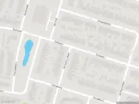 Ambulance met grote spoed naar de Gertoom's Akker in Heiloo