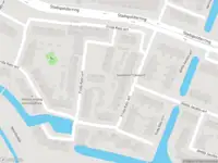 Ambulance met gepaste spoed naar de Frida Katz-erf in Dordrecht