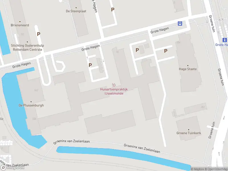 Ambulance met gepaste spoed naar de Grote Hagen in Rotterdam