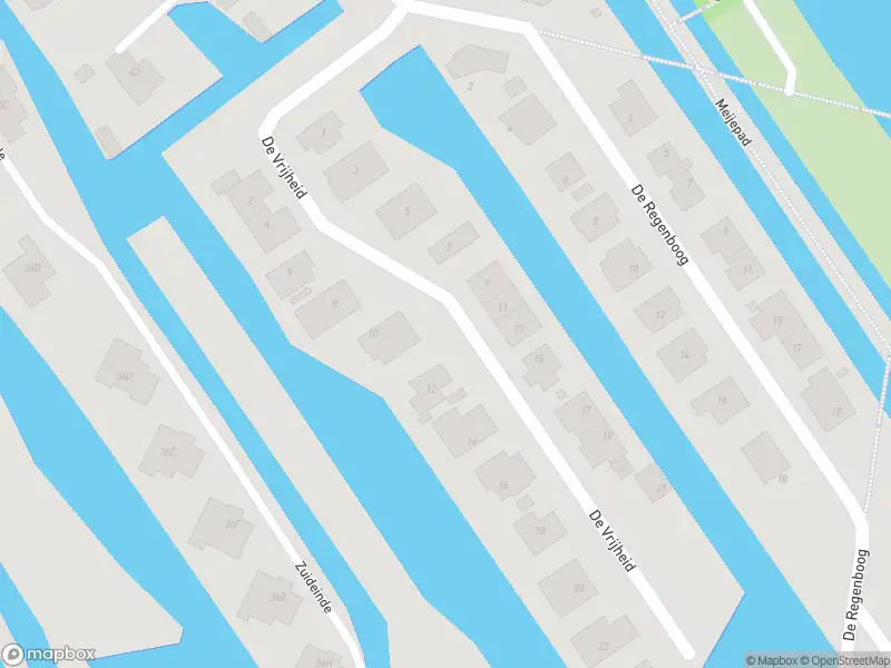 Ambulance met grote spoed naar de De Vrijheid in Nieuwkoop