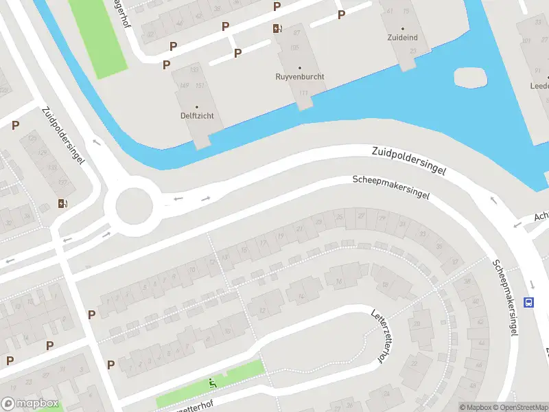 Ambulance met grote spoed naar de Verlengde Spiegelmakerstraat in Delfgauw