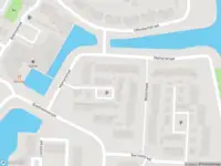 Ambulance met gepaste spoed naar de Mahlerstraat in Alkmaar