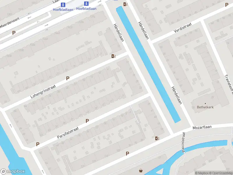 Ambulance met grote spoed naar de Tannhäuserstraat in 's-Gravenhage