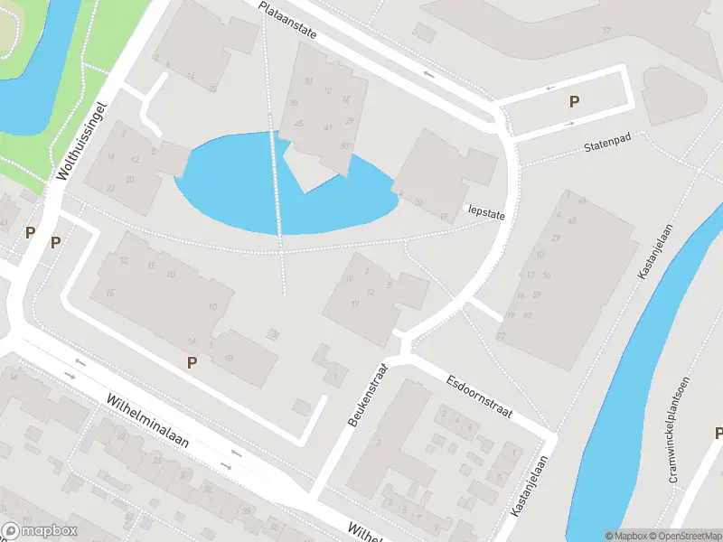 Ambulance met grote spoed naar de Hazelaarstate in Purmerend