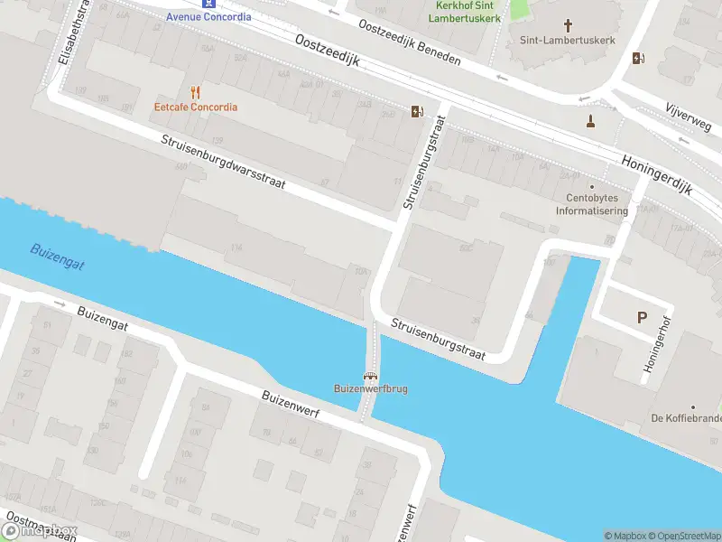 Ambulance met grote spoed naar de Struisenburgdwarsstraat in Rotterdam