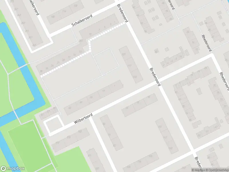 Ambulance met grote spoed naar de Wilbertoord in Rotterdam