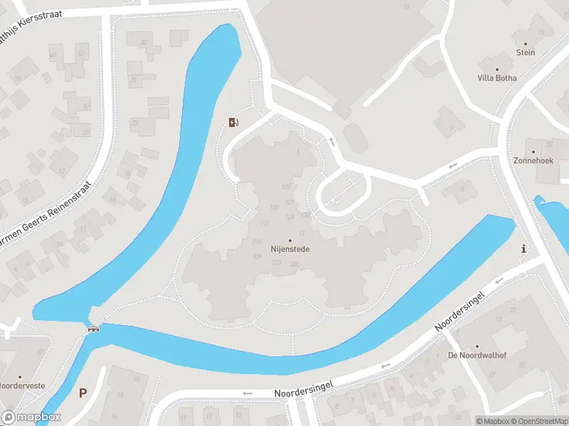 Brandweer met gepaste spoed naar de Johannes Bogermanstraat in Steenwijk vanwege een liftopsluiting