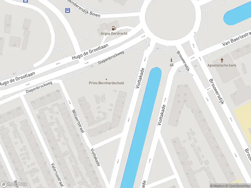 Ambulance met grote spoed naar de Viottakade in Dordrecht