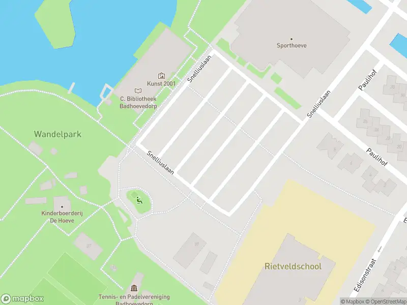 Ambulance met grote spoed naar de Snelliuslaan in Badhoevedorp