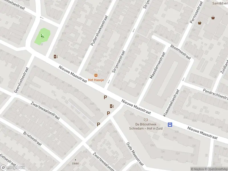 Ambulance met grote spoed naar de Nieuwe Maasstraat in Schiedam