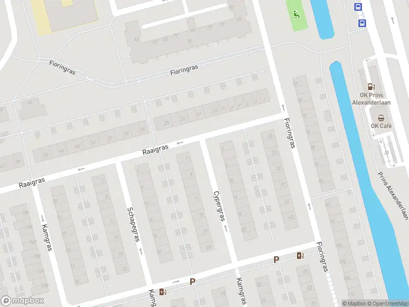 Ambulance met grote spoed naar de Cypergras in Rotterdam