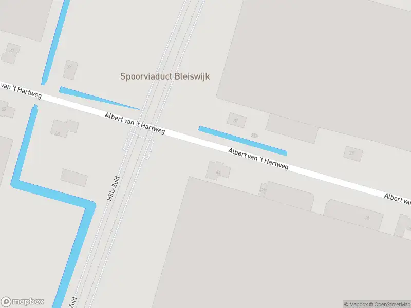 Ambulance met grote spoed naar de Albert van 't Hartweg in Bleiswijk