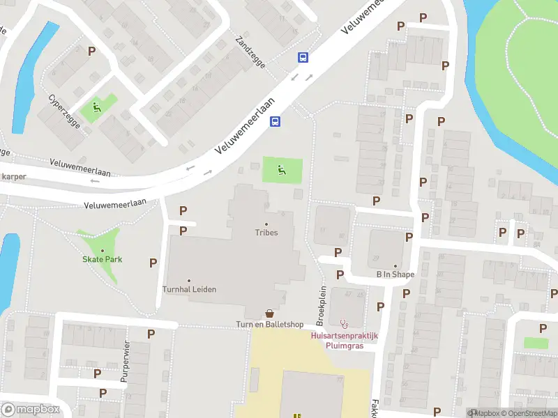 Politie met grote spoed naar de Vossebes in Leiden vanwege ongeval met letsel