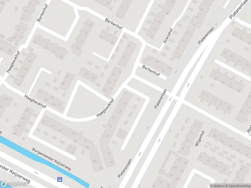 Ambulance met gepaste spoed naar de Haagbeukhof in Papendrecht