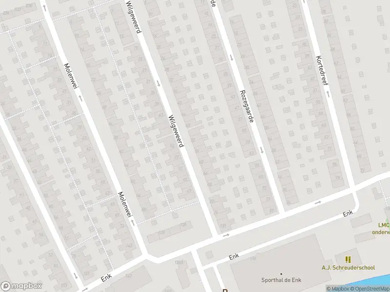 Ambulance met grote spoed naar de Wilgeweerd in Rotterdam