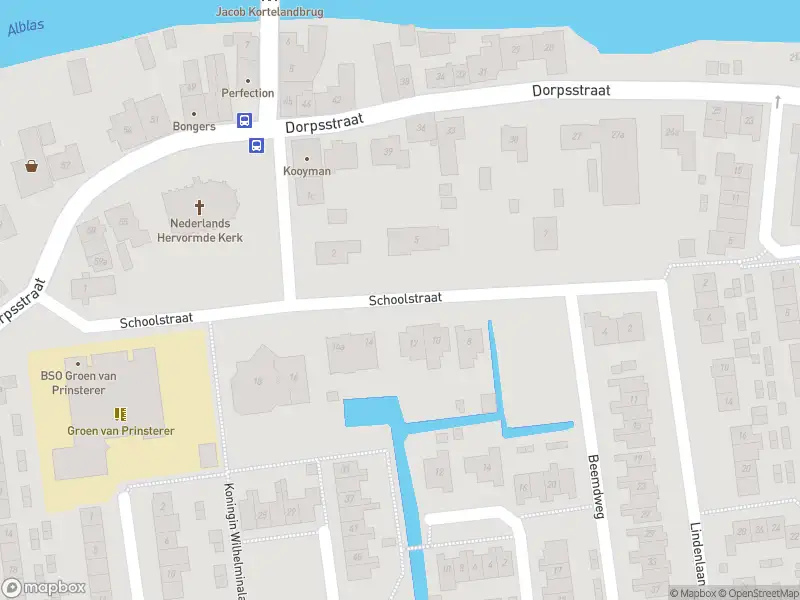 Ambulance met grote spoed naar de Schoolstraat in Oud-Alblas