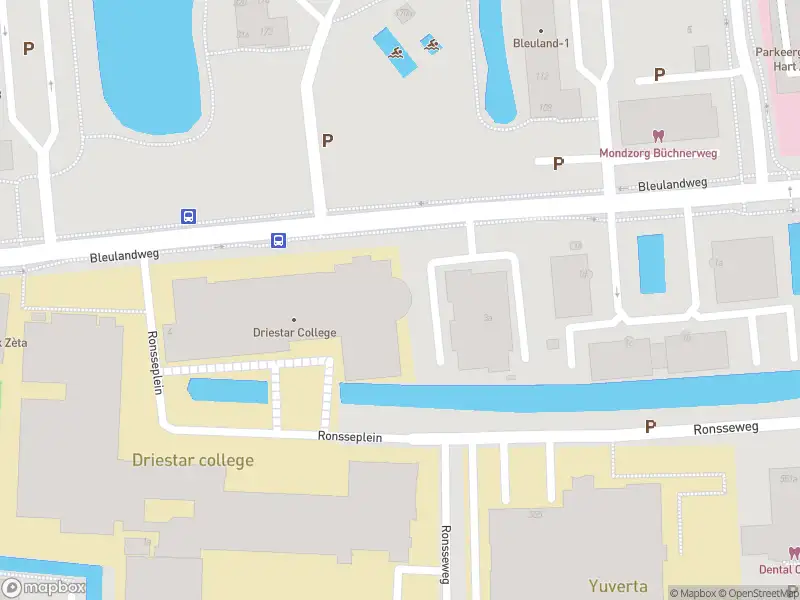 Ambulance met gepaste spoed naar de Bleulandweg in Gouda