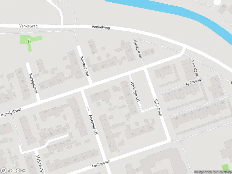 Ambulance met gepaste spoed naar de Karwijstraat in Hoogvliet Rotterdam