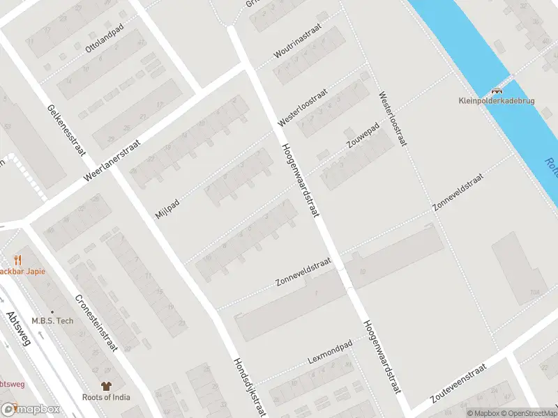 Ambulance met gepaste spoed naar de Blankaartpad in Rotterdam